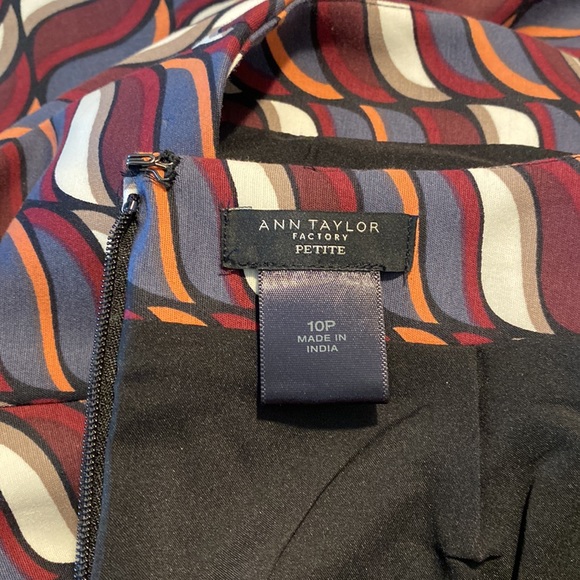 Ann Taylor Factory Petite Skirt. Size 10P. - Picture 3 of 6